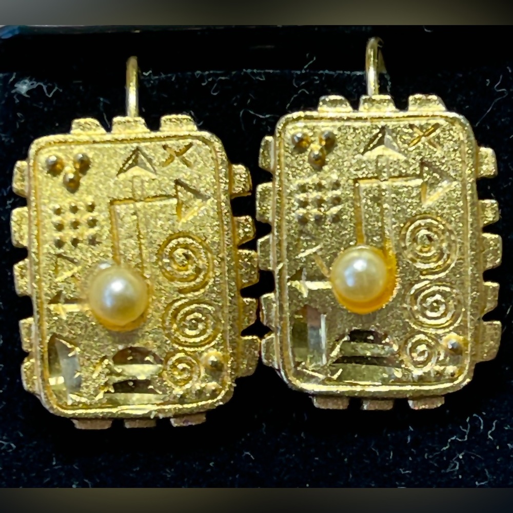 Vintage signed Venue USA gold-tone abstract signs symbols faux pearl earrings